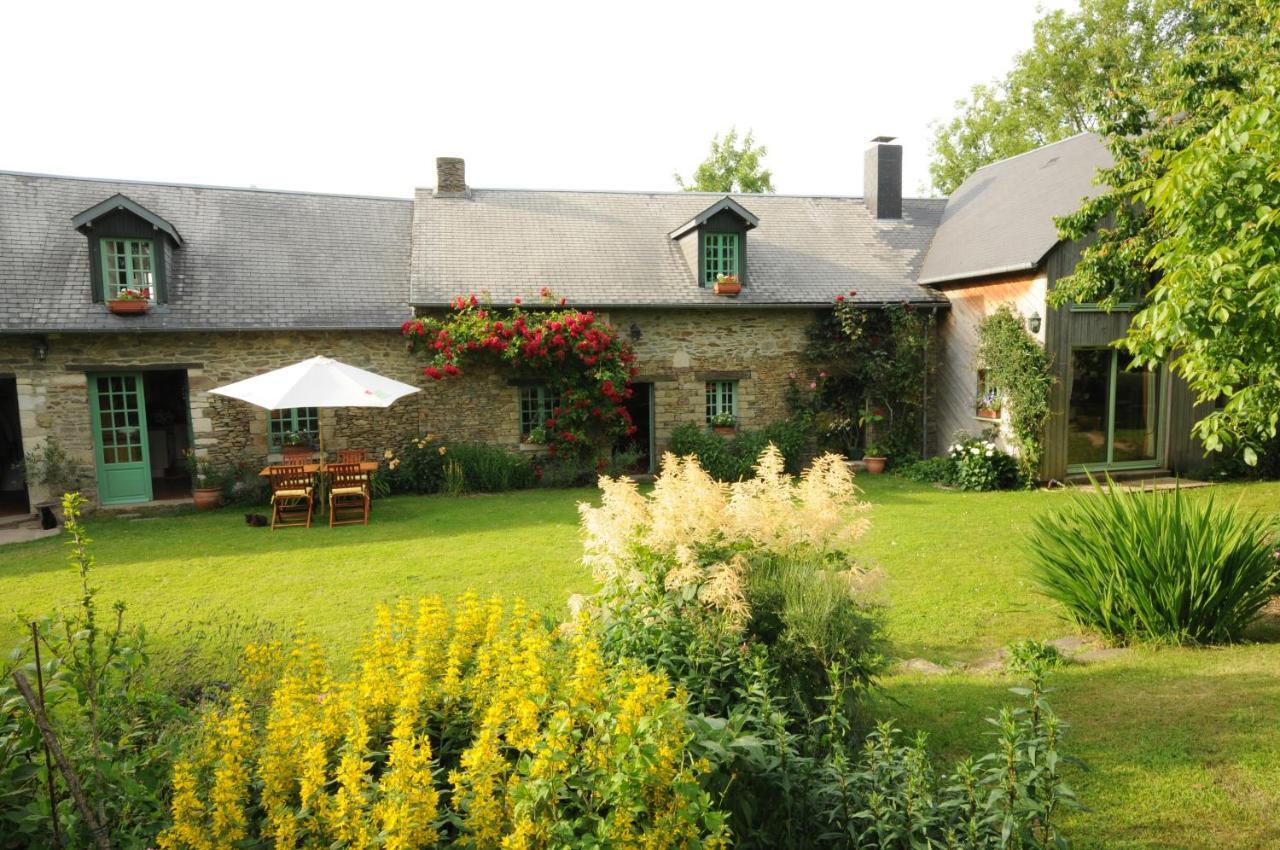 Le Lavoir De Julia Bourgvallees Exterior foto